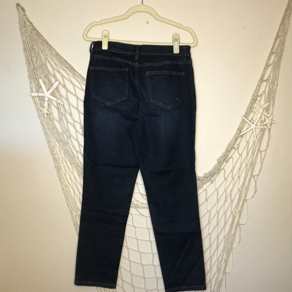 STUDIO by D & Co. Distressed Five Pocket Straight Leg Jeans 6 - Picture 5 of 10